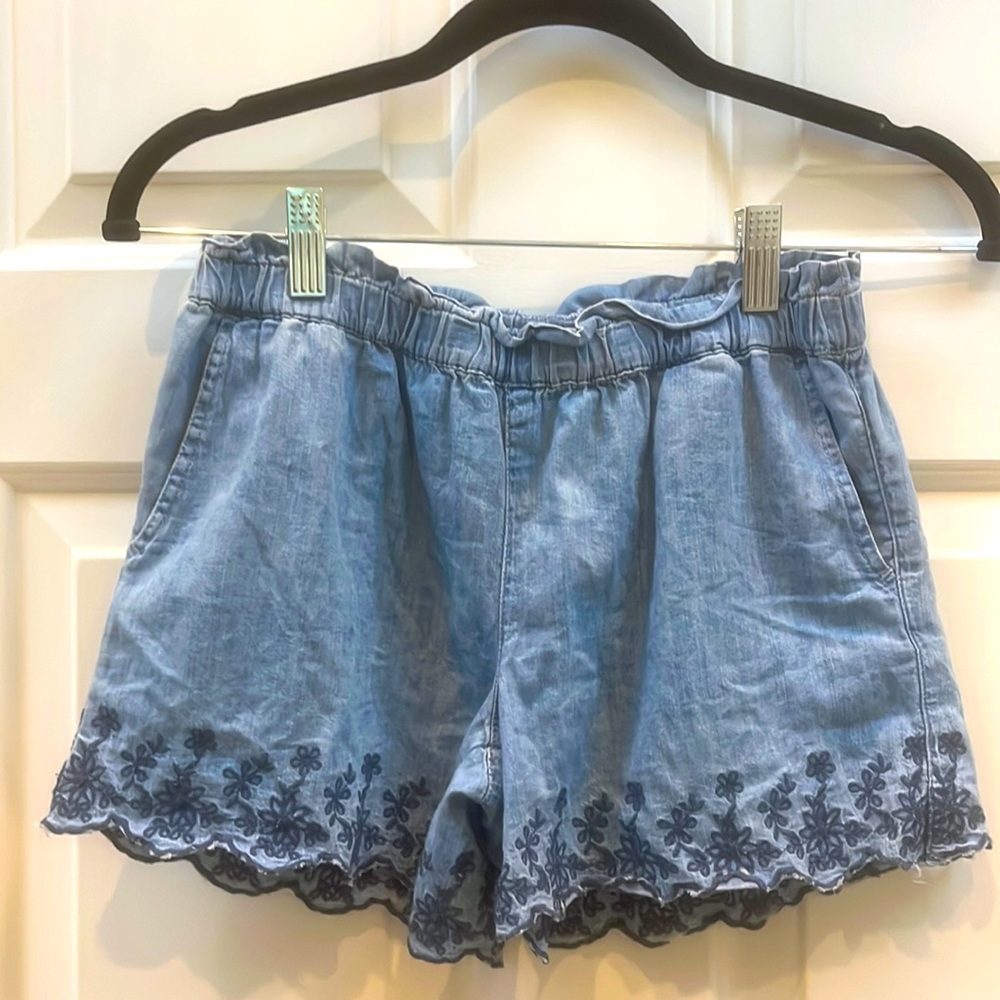 GapKids Pull-On Shorts w/Floral Embroidery Size L